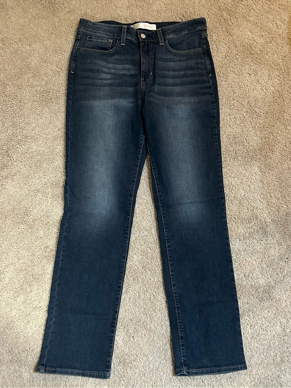 Signature by Levi Strauss Women's Dark Wash Straight-Leg Jeans